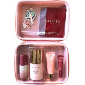 WANDER BEAUTY Take Flight Set‎ in Case NEW
